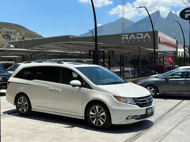 Honda Odyssey 3.5 Touring At usado blanco Delantera Monterrey