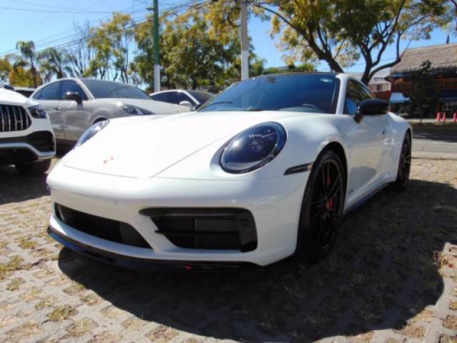 Porsche 911 Carrera 4 Gts 2024 3.0 L gasolina $3.999.000