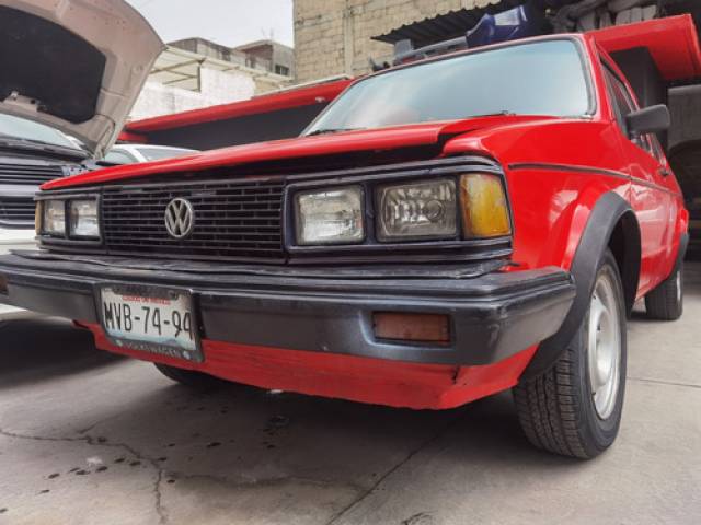 Volkswagen ATLANTIC Coupe usado 200.000 kilómetros rojo Ecatepec de Morelos