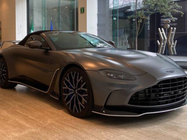Aston Martin Vantage V12 Roadster 2023 dirección asistida V12 Biturbo $11.500.000